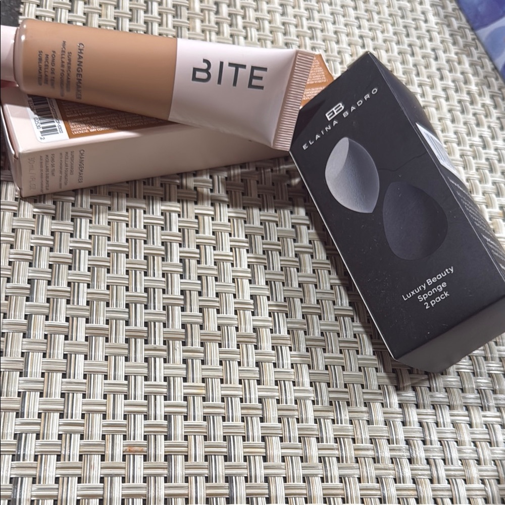 Bite Beauty Foundation and Elaine Badro Sponges
